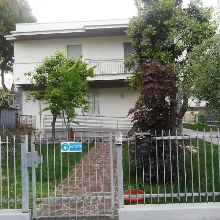 Casa Massimo Con Giardino Fronte Mare * 리미니