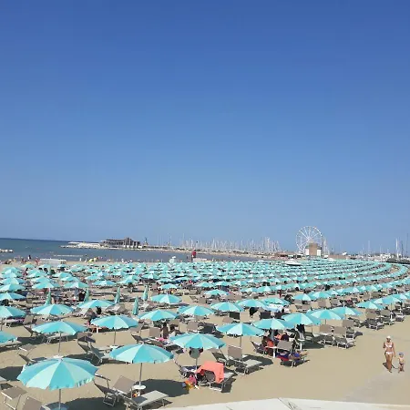 Διαμέρισμα Casa Massimo Con Giardino Fronte Mare *